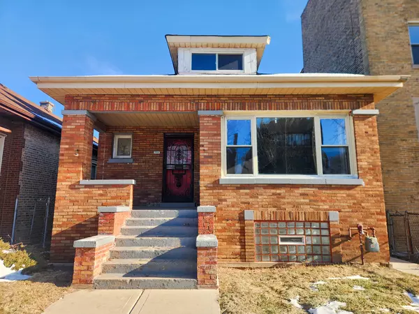 8253 S Throop ST, Chicago, IL 60620