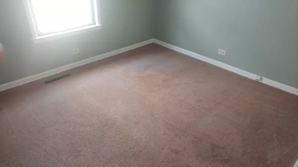 Chicago, IL 60659,6104 N Oakley AVE