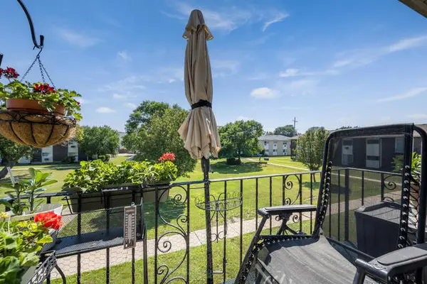 8856 N Northshore DR #2C, Des Plaines, IL 60016