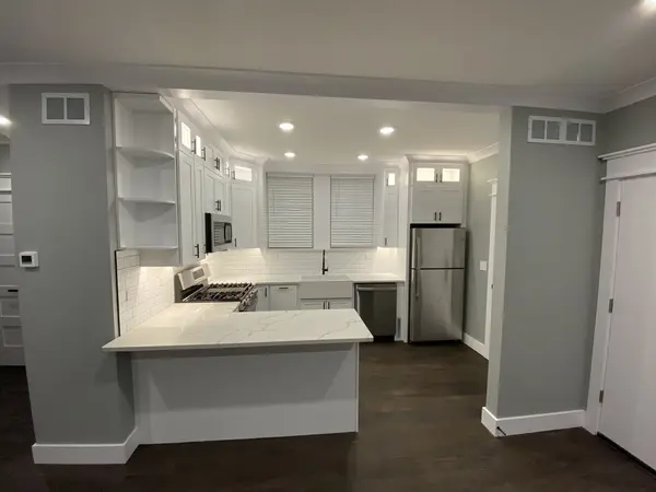 3657 N Whipple ST, Chicago, IL 60618