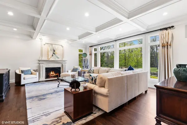 1181 Gavin CT, Lake Forest, IL 60045