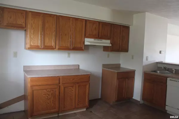 Carbondale, IL 62901,402-408 HESTER ST #14