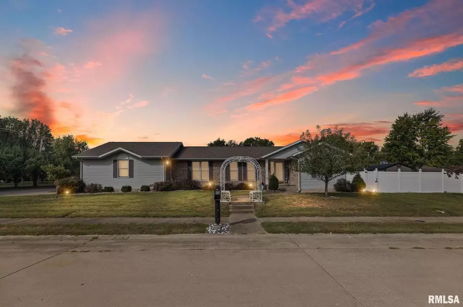 628 TRACY TER, Centralia, IL 62801