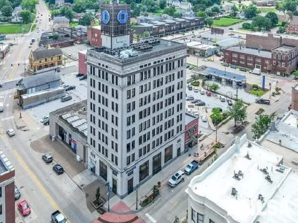 Moline, IL 61265,501 15TH ST #304