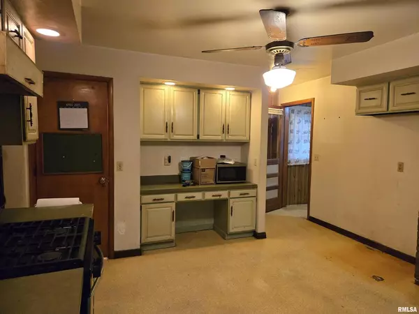 Beardstown, IL 62618,517 W 6TH ST