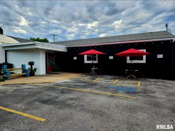 605 E 7TH ST, Tipton, IA 52772