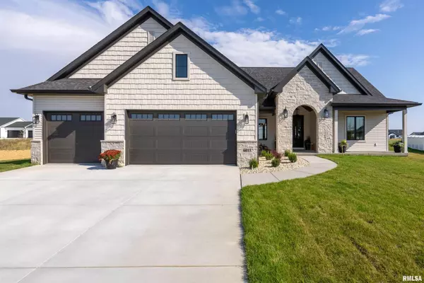 6015 RYAN CT, Bettendorf, IA 52722