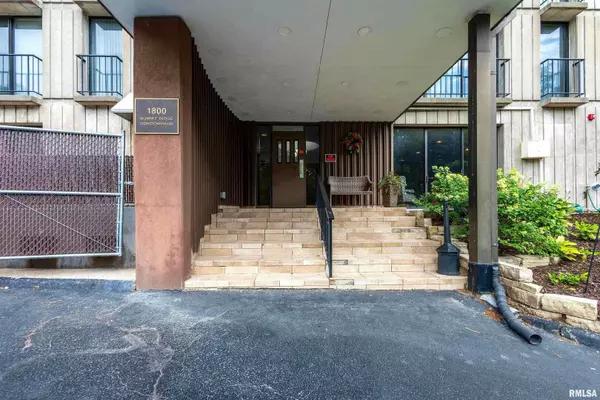 East Moline, IL 61244,1800 7TH ST #8C