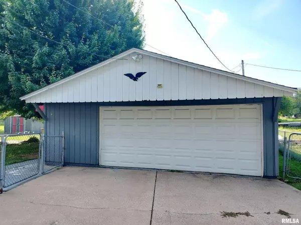 Moline, IL 61265,6707 33RD ST