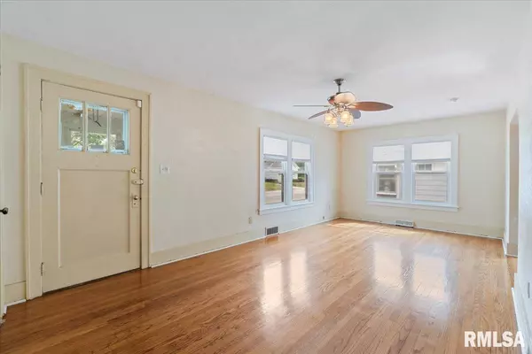 Rock Island, IL 61201-5517,2416 30TH ST