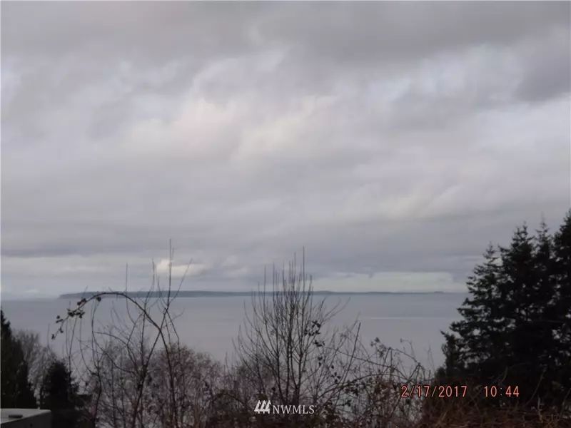 4 Charel DR, Blaine, WA 98230