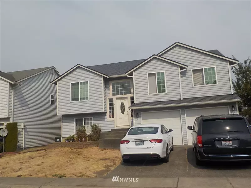 1227 203rd StCt E, Spanaway, WA 98387