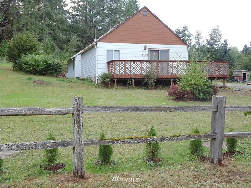 115 S Silver Lake RD, Castle Rock, WA 98611
