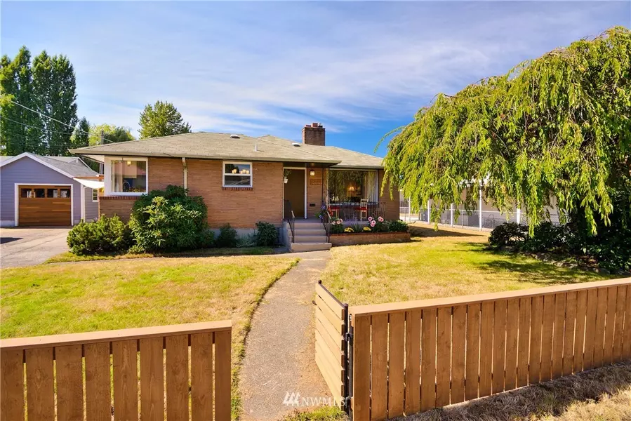 6801 42nd AVE S, Seattle, WA 98118