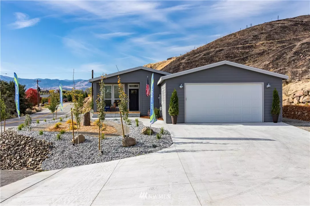 East Wenatchee, WA 98802,2451 NE 10th ST NE