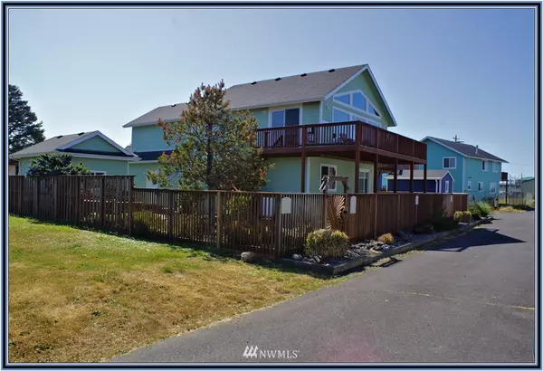 Pacific Beach, WA 98571,12 Darien LN