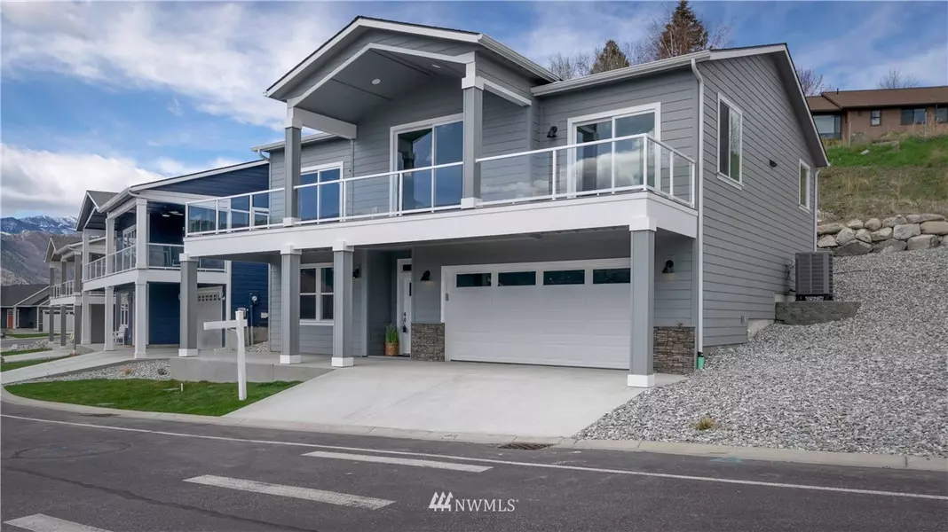 319 Village DR, Manson, WA 98831