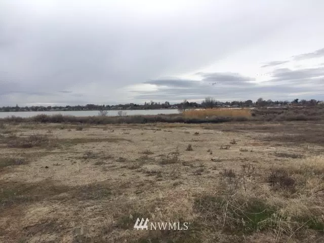 Moses Lake, WA 98837,1820 S Boardwalk AVE