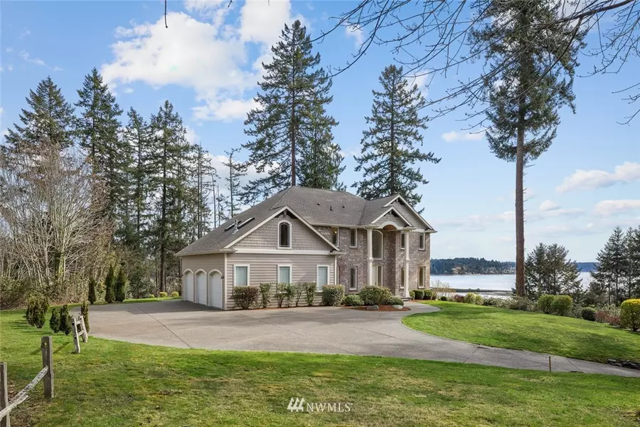 166 Bella Bella DR, Fox Island, WA 98333