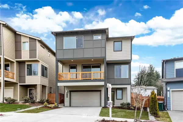 8492 31st St CT E, Edgewood, WA 98371