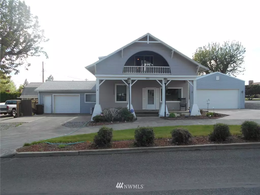 Ritzville, WA 99169,1102 S Division ST