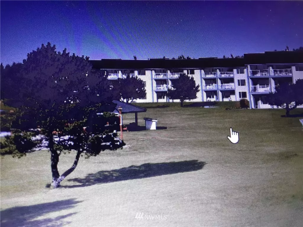 Long Beach, WA 98631,210 26th ST NW #105&6