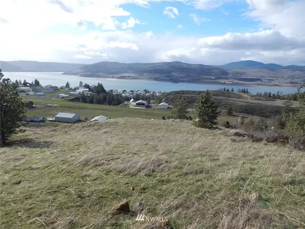 30405 E Riverbend LN, Seven Bays, WA 99122