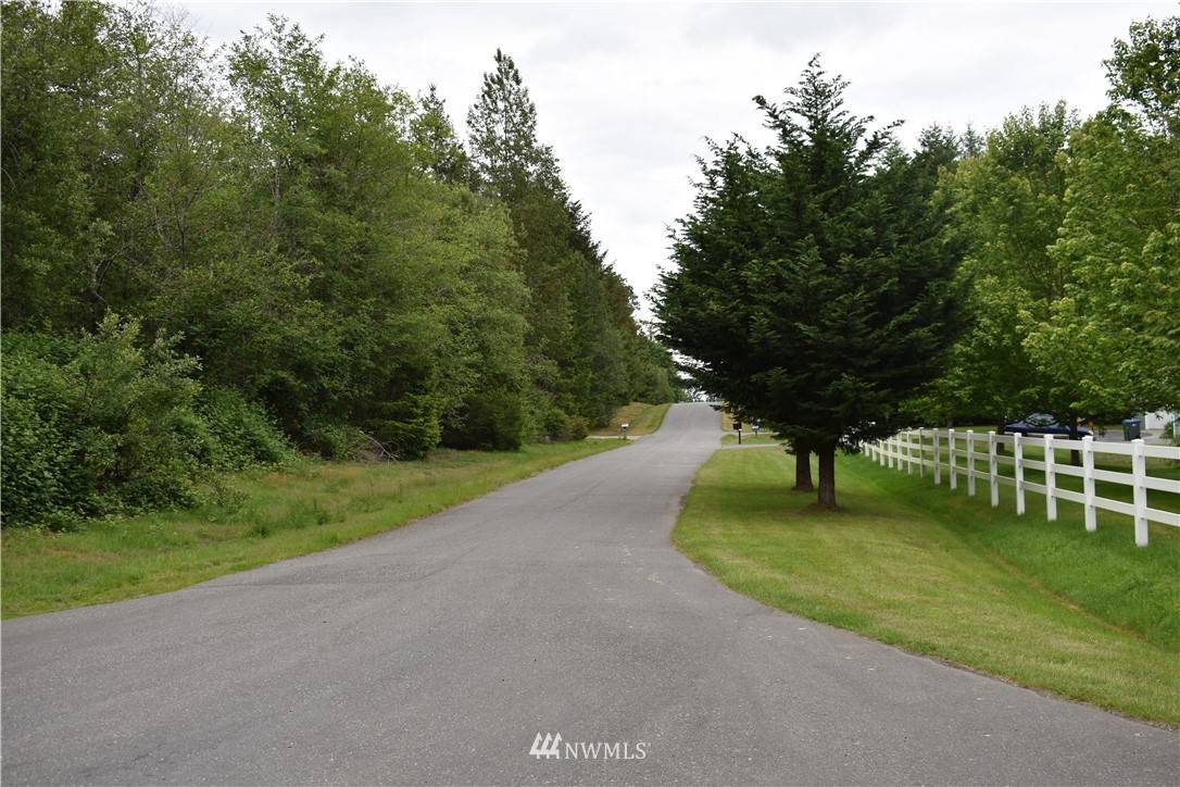 811 Coleman CT, Poulsbo, WA 98370
