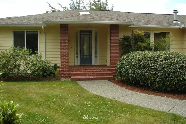 190 Cozy LN, Sequim, WA 98382