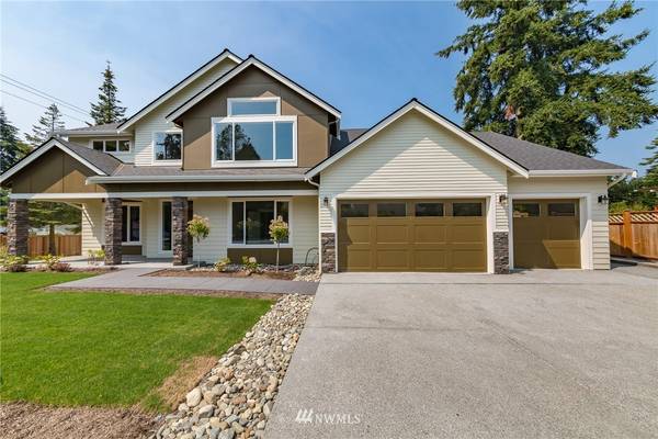 760 N 165th ST, Shoreline, WA 98133