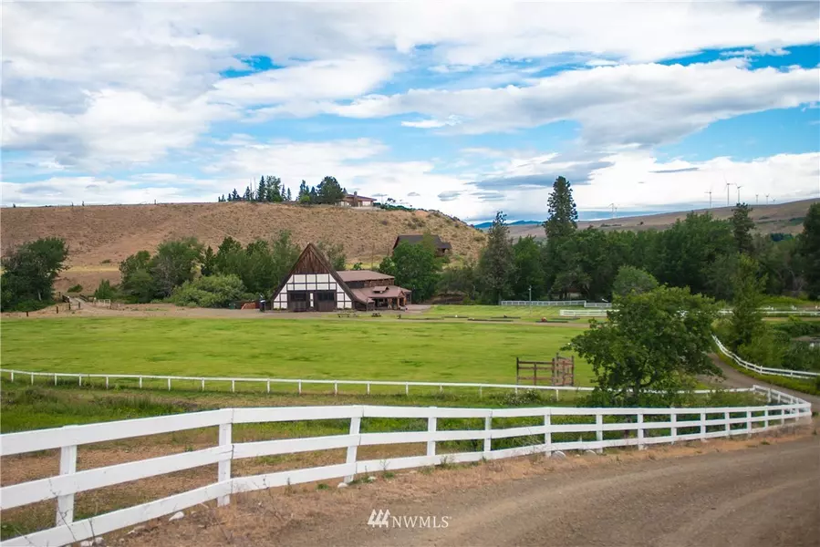 1601 E Taneum RD, Thorp, WA 98946