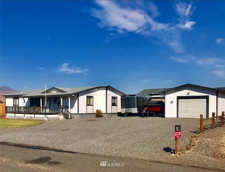 109 Lake PL SW, Mattawa, WA 99349