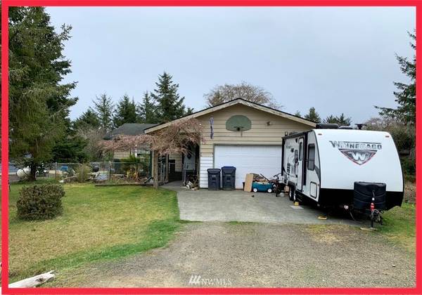 137 S Razor Clam DR, Ocean Shores, WA 98569