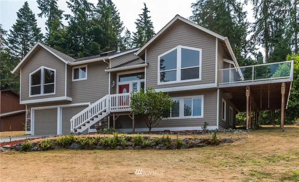 4984 Bakerview RD, Oak Harbor, WA 98277