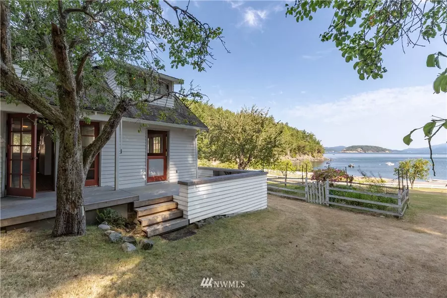 46 Sylvan Cove RD, Decatur Island, WA 98221