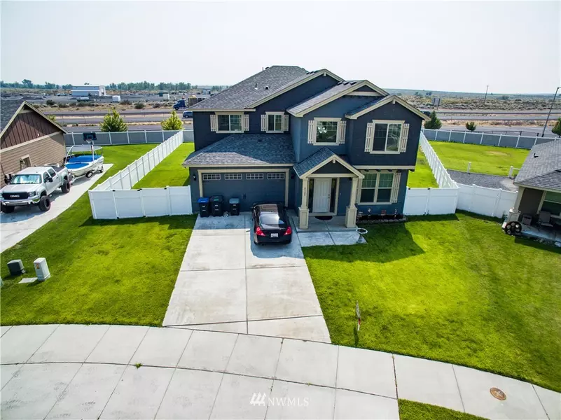 4725 Tanager ST, Moses Lake, WA 98837