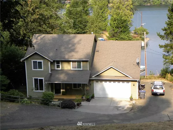 30 NE Tiger Cove LN, Belfair, WA 98528