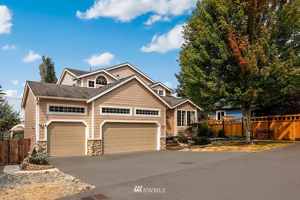 407 Nile PL NE, Renton, WA 98059