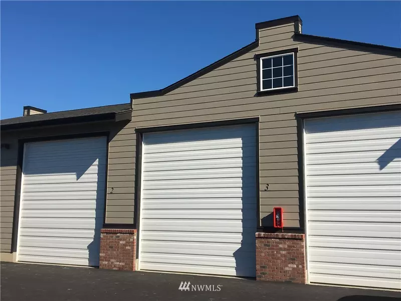 2225 Mercedes Drive B #3, Lynden, WA 98264