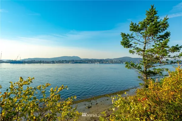 Anacortes, WA 98221,5883 S Shore RD