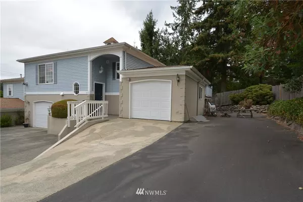 Fircrest, WA 98466,4003 Flora DR