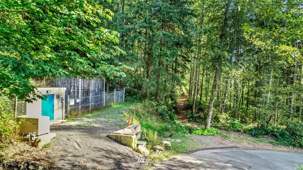 290 xx SE 464th ST, Enumclaw, WA 98022