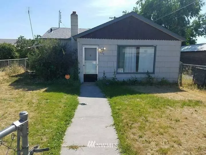 424 S Schneirla ST, Moses Lake, WA 98837