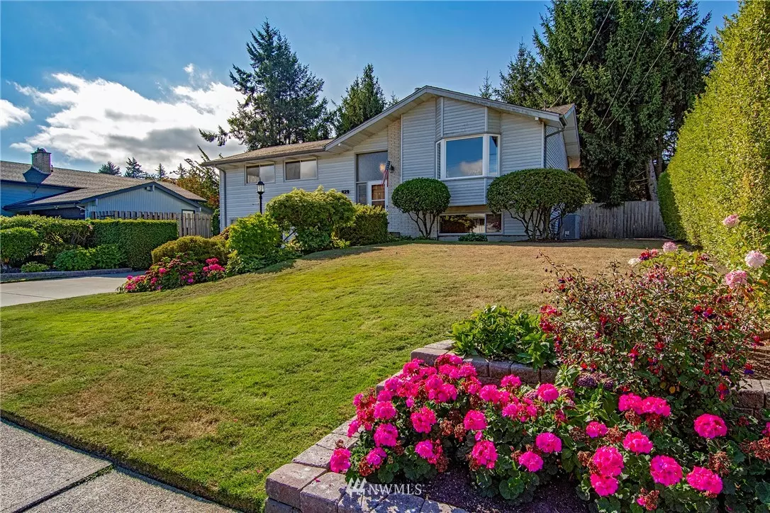 Des Moines, WA 98198,829 S 234th PL