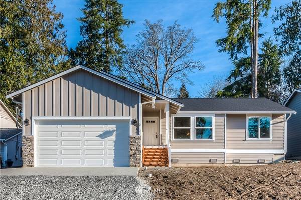 3133 Glacier LN, Camano Island, WA 98282