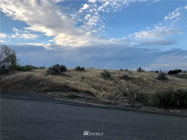 204 SW Green Laurel PL, Mattawa, WA 99349