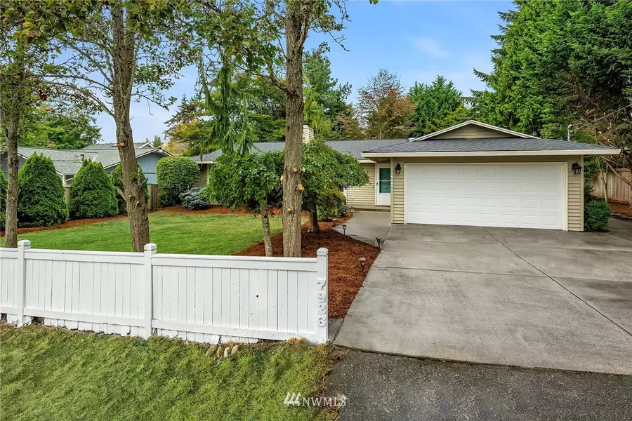 7926 NE 183rd ST, Kenmore, WA 98028