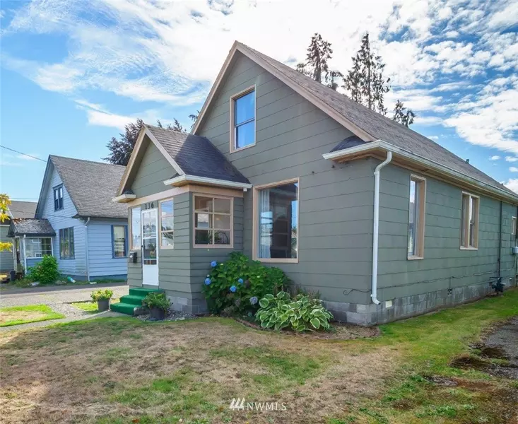 136 Karr AVE, Hoquiam, WA 98550