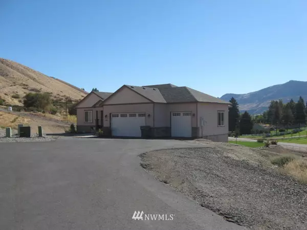 3224 Martin PL, East Wenatchee, WA 98802