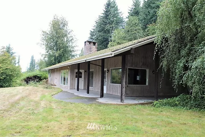 28514 SE 464th ST, Enumclaw, WA 98022